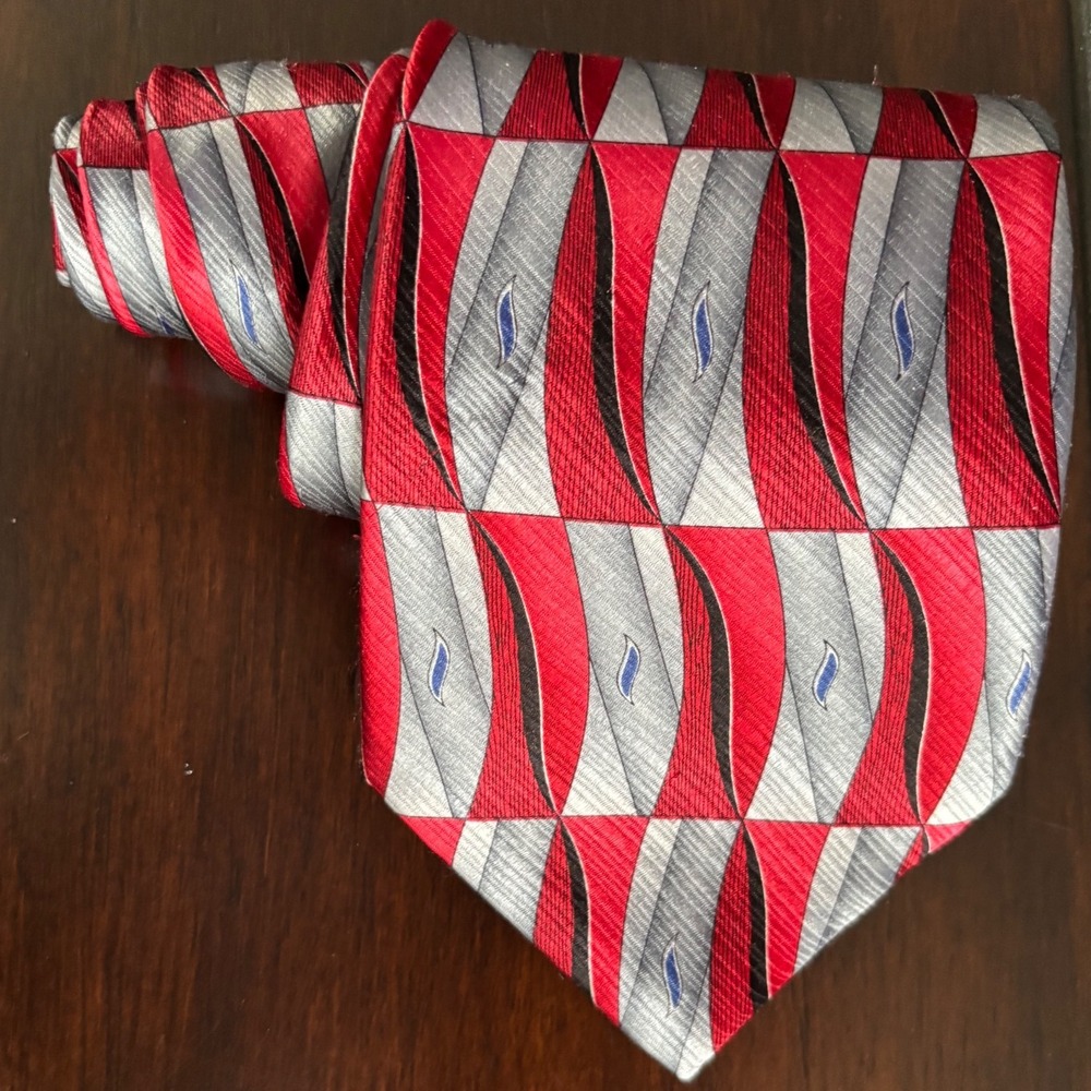 Meeting Street Necktie Red Gray Geometric Silk Hand Made Men's Tie Vintage